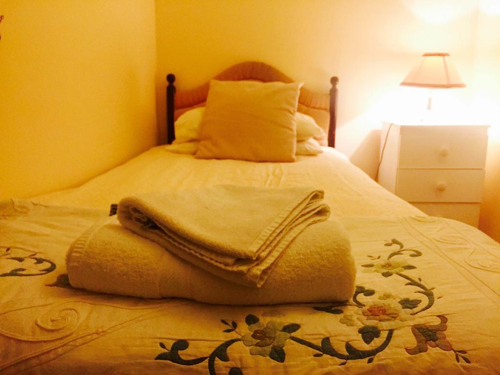 Southend Inn Hotel - Close To Beach, Train Station & Southend Airport Phòng bức ảnh