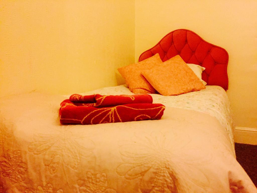 Southend Inn Hotel - Close To Beach, Train Station & Southend Airport Phòng bức ảnh