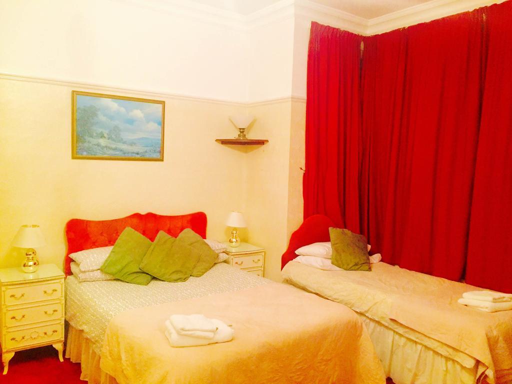 Southend Inn Hotel - Close To Beach, Train Station & Southend Airport Phòng bức ảnh