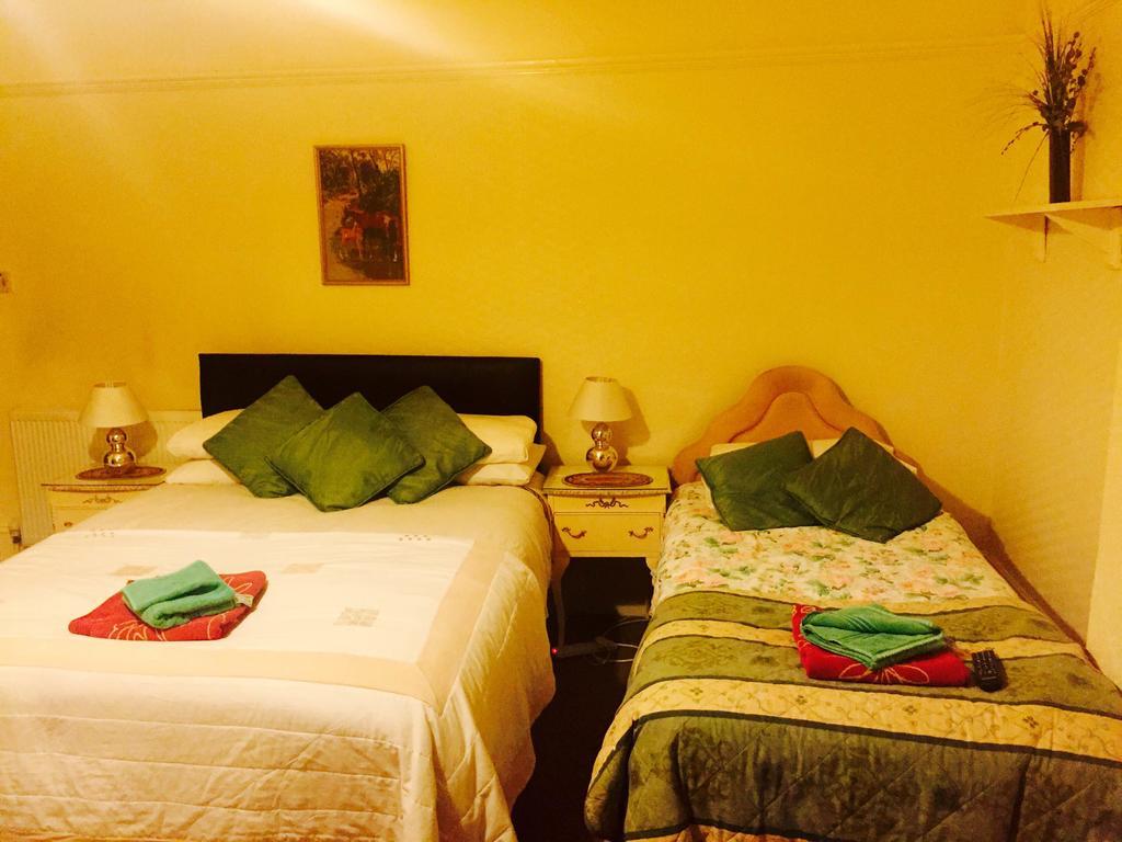 Southend Inn Hotel - Close To Beach, Train Station & Southend Airport Phòng bức ảnh